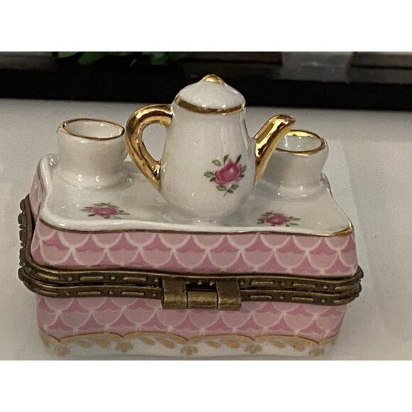 Vintage China Tea Time Trinket or Pill Box Pink Roses Teapot Teacups Not Hinged - Picture 14 of 16